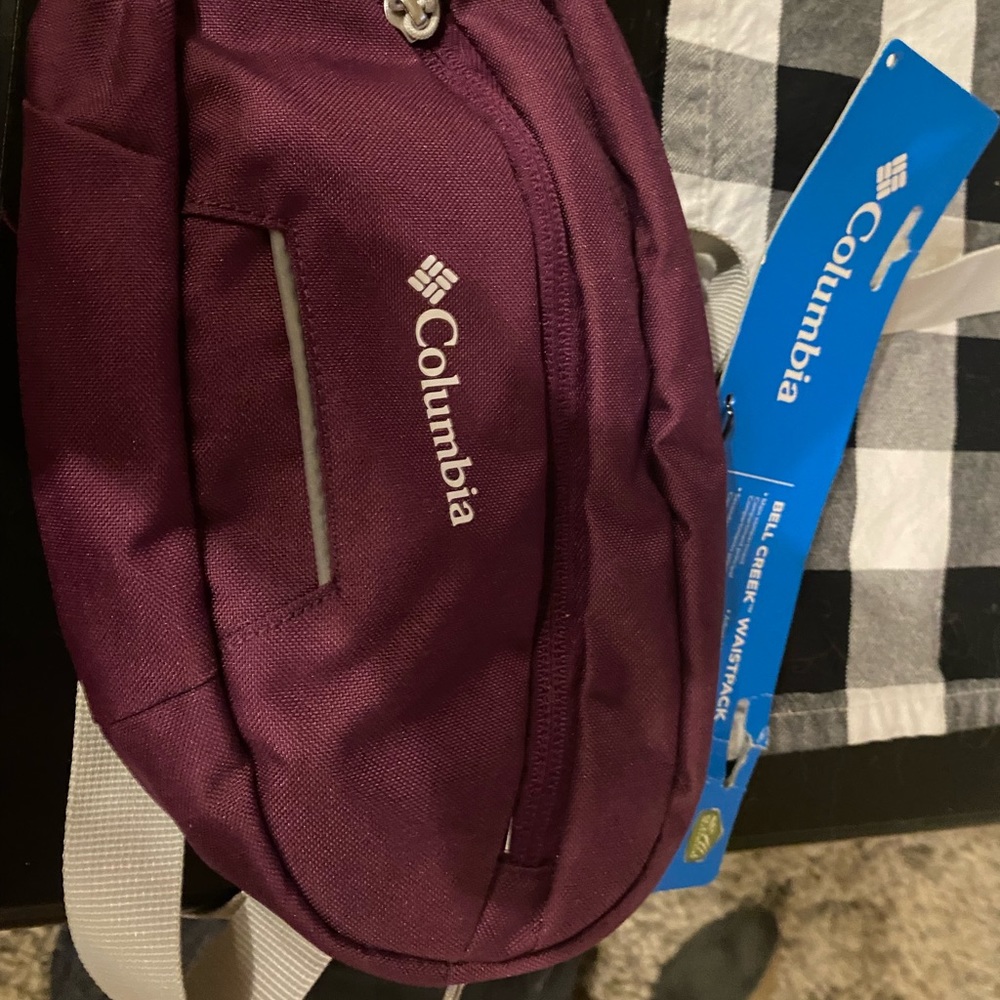 Columbia Fanny pack. New